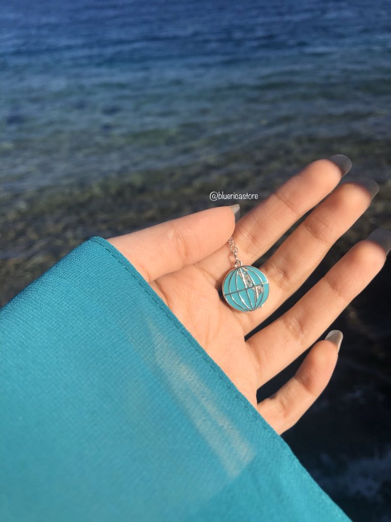 BluericaStore's tweet photo. Earth Photo locket Necklace 🌍
Insert the photos of your beloved ones inside 📸💙
FINALLY AVAILABLE AGAIN 💕🧚🏻‍♀️
ريتويت وهنختار حد نعملها له FOR FREE بشرط يكون عامل Follow لينا 🎁🎉 https://t.co/CfKz1b8SyU