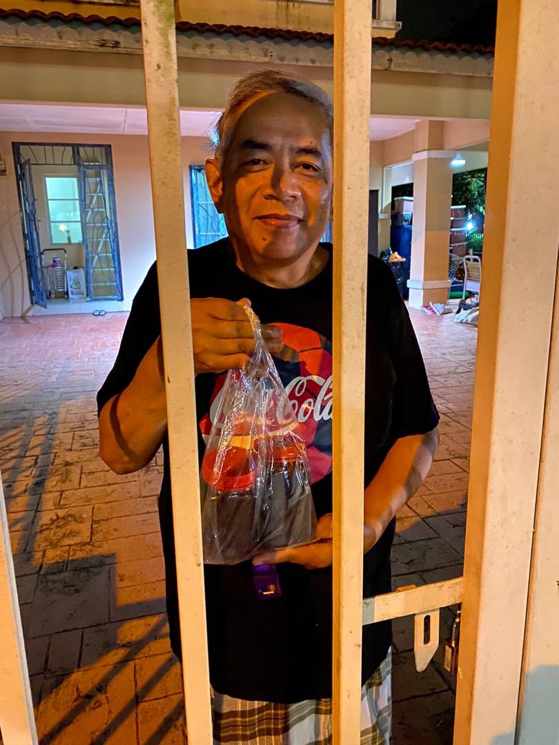 djlinsuriacinta's tweet image. #sambalkicap #djlin Kecik (RM8) &amp;amp; besar (RM13) harga x masuk kos pos &amp;amp; caj #cod Yg di #perak #seriiskandar #batugajah #lumut #gopeng #ipoh ada cod utk hari khamis ni order sekarang di 011-28248168  #cookies pun ada RM25 &amp;amp; yg di #jb ada cod utk #khamis &amp;amp; Ahad ni  call 018-3124344