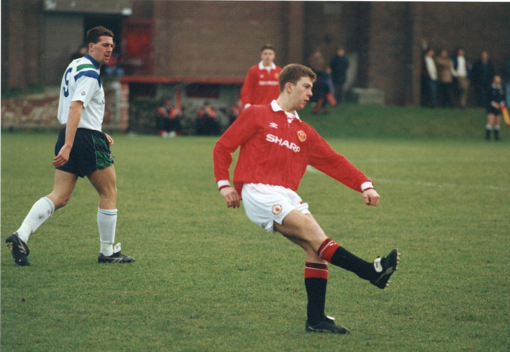 Man Utd Vault on X: "Pat McGibbon. Manchester United 'A' 3 v 1 Tranmere  Rovers 'A' at The Cliff on 15 January 1994. #MUFC #ManUtd #ManchesterUnited  https://t.co/fzFWcF3EIg" / X