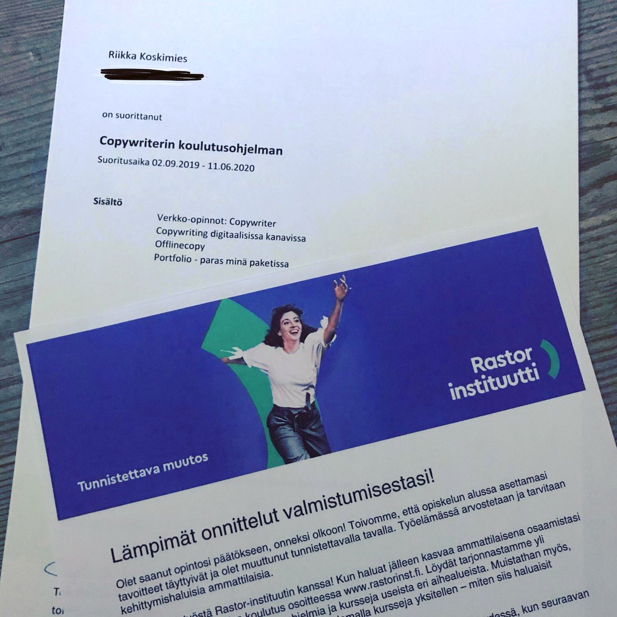 KoskimiesRiikka's tweet photo. Tänään saapui odotettua postia 🥰 #copyRinst #tunnistettavamuutos #sisäinenkehittyjä #copywriter @rastorinst https://t.co/X2flNBhYcA