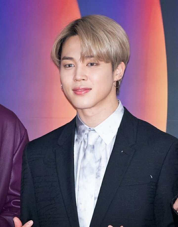 Park Jimin is the "prince charmant" in every princess story .. ♡-A thread