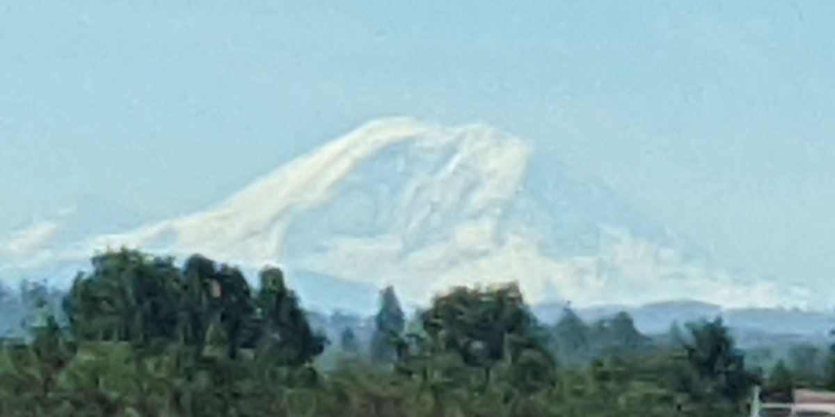 OrAroundTen's tweet image. Hazy view of a Pacific Northwest earth pimple.
#FastLanePics
#TotallySafe