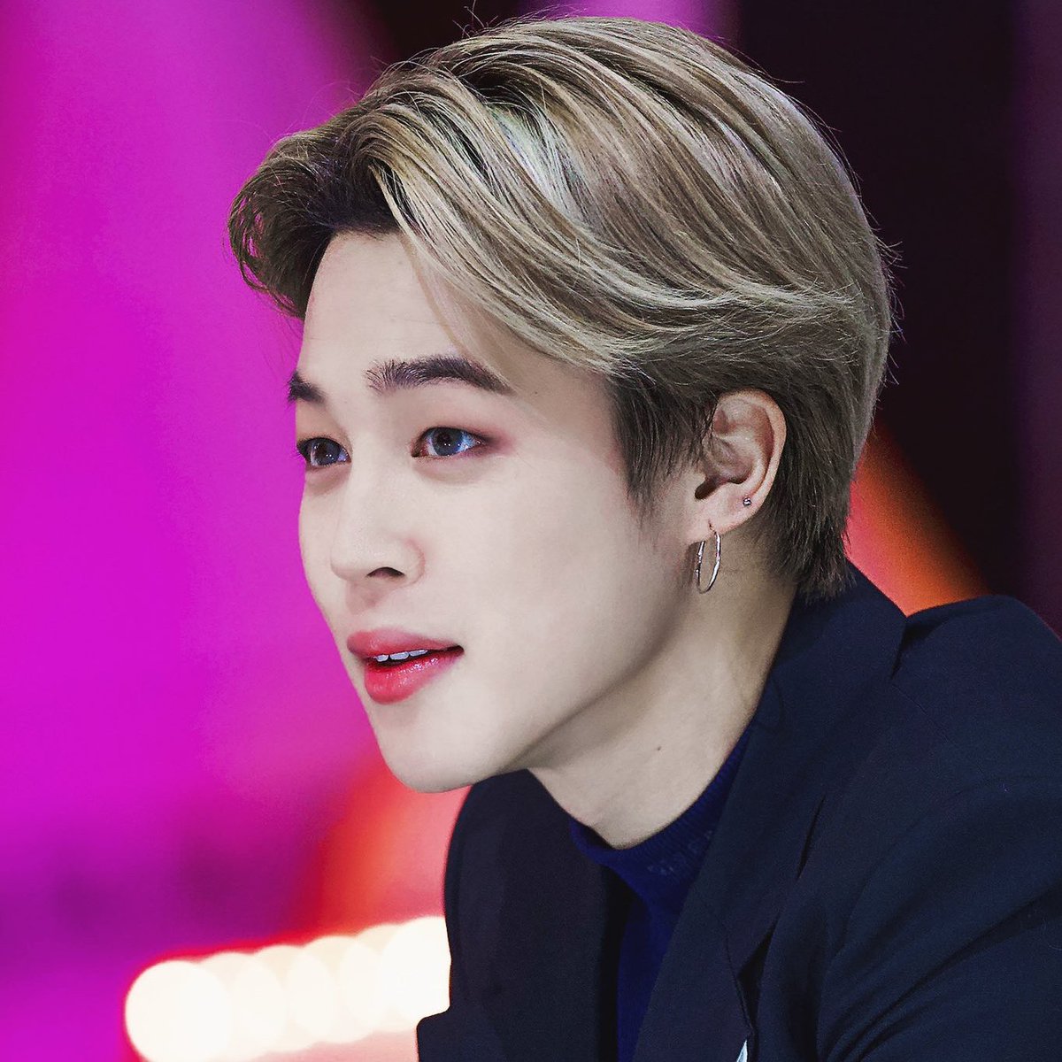 Park Jimin is the "prince charmant" in every princess story .. ♡-A thread