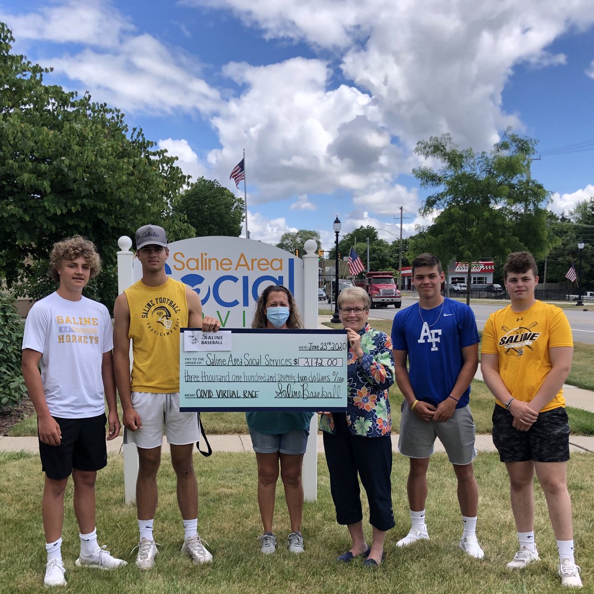 SalineHSBasebal's tweet photo. Today, representatives from the Saline High School baseball program presented Saline Area Social Services with a check for $3172 from the donations received during our Virtual Run. Thanks to all who participated and contributed to this vital local cause! https://t.co/J5ASRYWQiJ