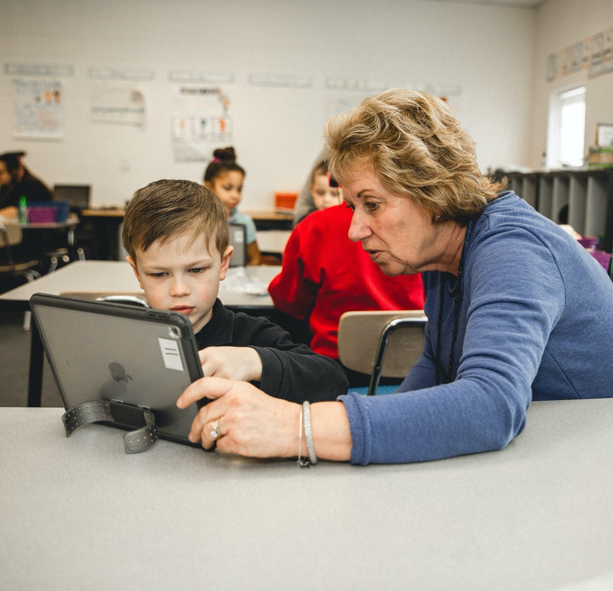 Four for Summer Checklist Item #2: Engage your children in continued summer learning! To keep up academic skills and to reduce the "summer slide," ENGAGE in our remote learning resources, open all summer long: bit.ly/PCSsummerlearn…