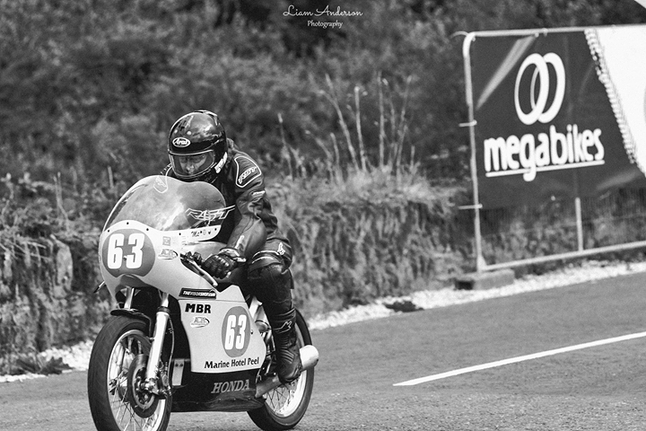 Munster100RR's tweet photo. The classic races never fail to disappoint at our National meetings & despite a clash last year with another classic event we still had some of our finest exponents on the #Glanmire circuit bringing the nostalgia & the noise ποΈπ¨ #roadracing #classicracing #CMRVC #Munster100 https://t.co/nsK5xo2Iwv