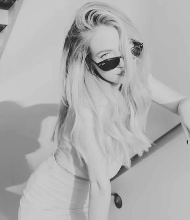 devilwearsdevin's tweet image. 𝑰 𝒍𝒊𝒌𝒆 𝒕𝒉𝒆 𝒔𝒂𝒅 𝒆𝒚𝒆𝒔, 
𝑴𝒐𝒖𝒕𝒉 𝒇𝒖𝒍𝒍 𝒐𝒇 𝒘𝒉𝒊𝒕𝒆 𝒍𝒊𝒆𝒔 

                                ⠀⠀⠀