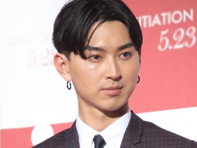 Ano Ano Nhkの朝ドラ エール のミュージック ティーチャー御手洗先生 これまでずっと松田翔太 だと思って見てたのに 別の役者さん 古川雄大 だと今朝気づいた ٥ エール Ano Ano Nhkの朝ドラ エール のミュージック ティーチャー御手洗先生 これまでずっと松田翔太 だと思って見てたのに 別の役者さん 古川雄大 だと今朝気づいた ٥ エール