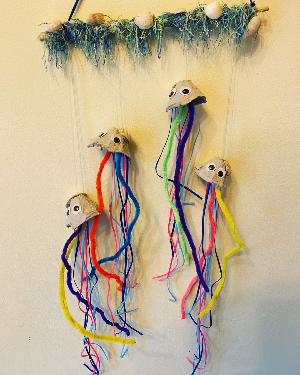 serpa_charlotte's tweet photo. We were feeling crafty! These jelly fish have shell hats! #avoidwork #procrastination working from home and homeschooling!!! https://t.co/4Lw5OjyhYs