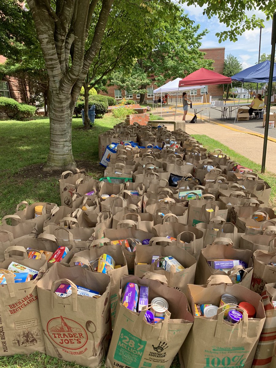 Come visit Barcroft’s grocery and book distribution every other Tuesday from 4 pm- 6pm. The next distribution will be held on July 7. @CISBarcroft <a href="/krumbiegelgirl/">Gretchen Odegard</a>