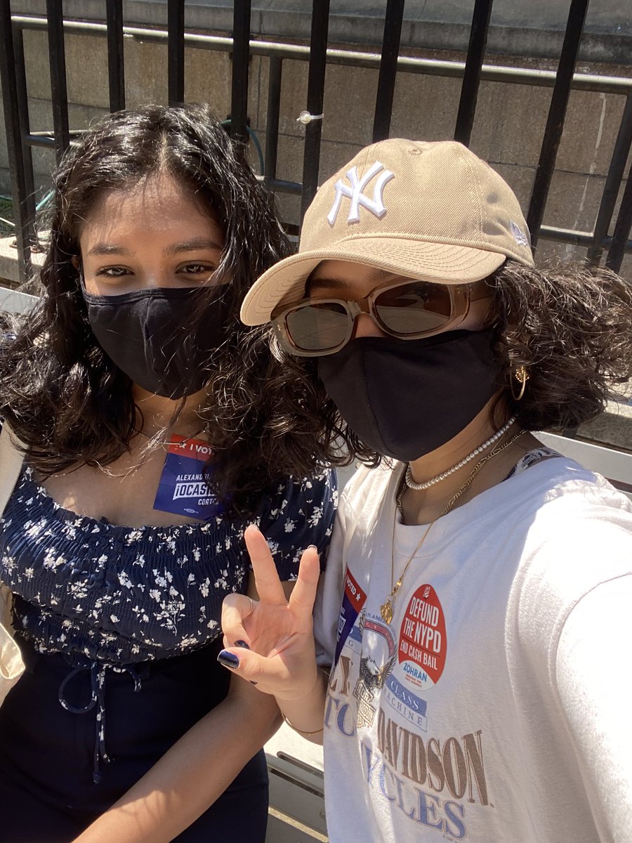 shahnazie's tweet photo. hey babes don’t forget to vote today!! #primaryelection2020 https://t.co/yXwsCU4asL