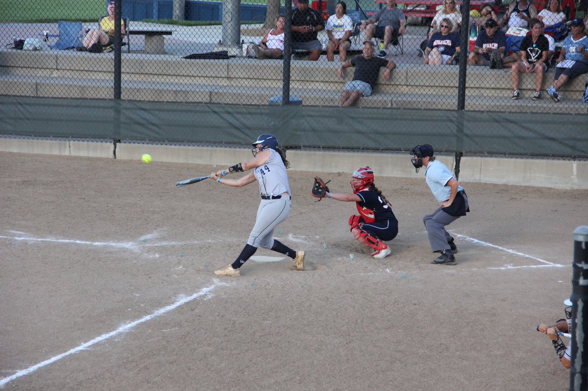 Shout out to <a href="/ToriWomack44/">Tori Womack</a> (2021 uncommitted) for going 2-2 with two 💣💣 and 3 RBIs in game one today. First HR, over 220’ fences and over the 40’ HR netting. 3rd AB=Intentional walk 🤷‍♂️. <a href="/Los_Stuff/">Carlos Arias</a> <a href="/usaeliteselect/">USA Elite Select</a>