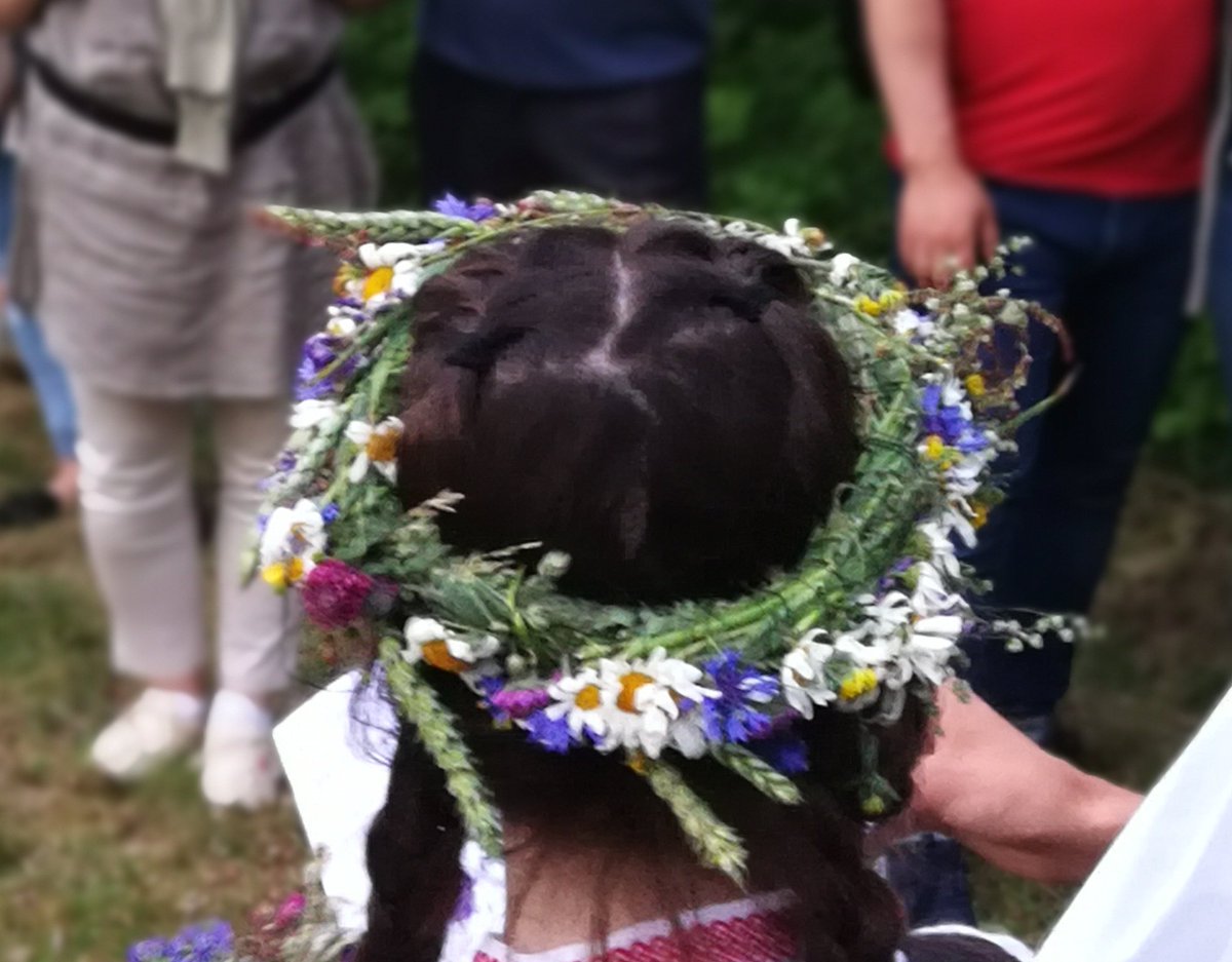 RapolasG's tweet photo. #Jonines Ieškokime paparčio žiedo. Tai magija. https://t.co/i1Q7Yw7yL4