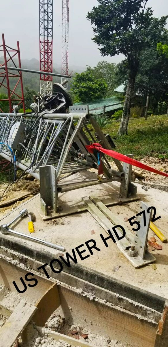 HI3K__'s tweet photo. Up up... Us Tower HD572 #lomadeltorodx #ustowerHD572 @HamRadioOutlet #hamradiord #hamradio #dxdx #newtower #cw #ssb #cwforever #hi3kforever #nextlabel ..😋😋😋💥 #dxcontest #conteststation https://t.co/hr7QCo3UoA