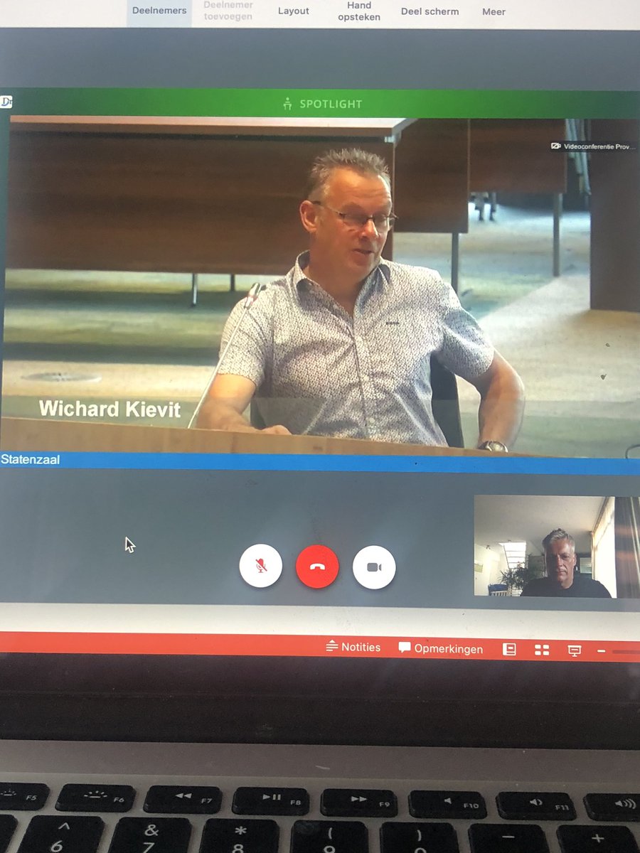 Vanavond webinar <a href="/ProvDrenthe/">Provincie Drenthe</a> <a href="/melkveedrenthe/">Duurzame Melkveehouderij Drenthe</a> 30 deelnemers! met nu <a href="/KievitW/">Wichard Kievit</a> die online uitleg geeft over zijn strategie naar #kringlooplandbouw meer eiwit telen en beter eiwit benutten