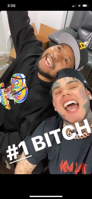 Smh look at these clowns https://t.co/yKP3AWHaE3<a href="/tag/travisscott"class="tags"><span>#travisscott</span></a>