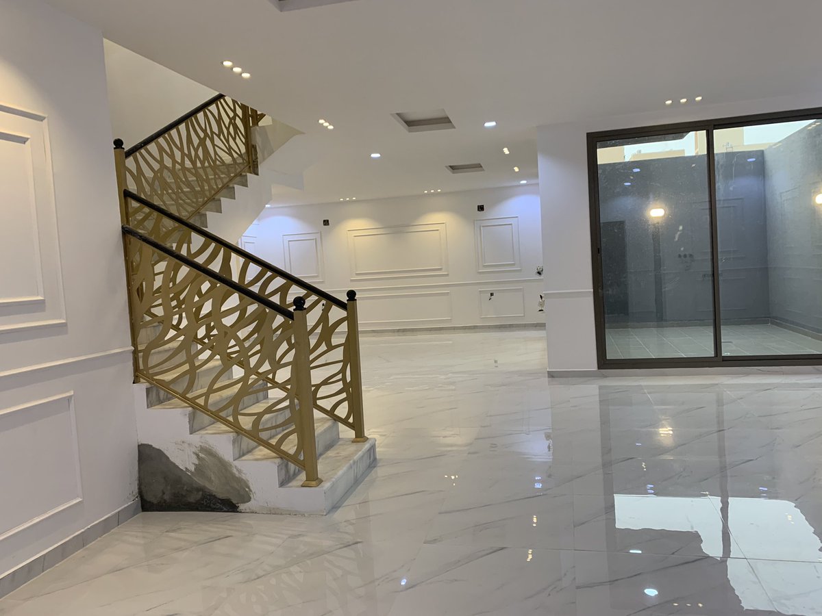 WaslRS's tweet image. فيلا للبيع #حي_العارض 448م درج صاله شقتين