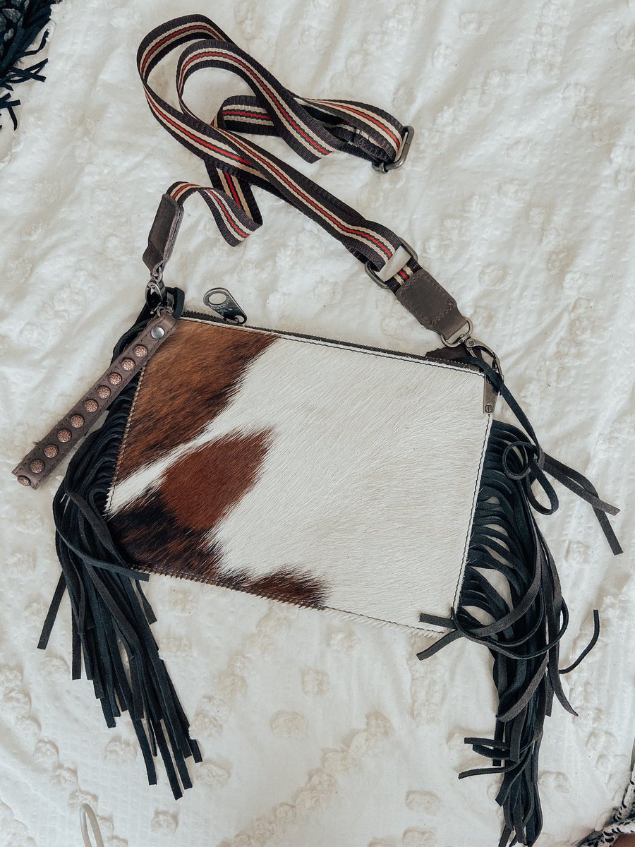 CompanyCroft's tweet photo. These are the last of the cowhides!! Go grab you one of these bags!! One of a kind!🤩
https://t.co/LSsQYyLgDR https://t.co/nzRBDmSqhq