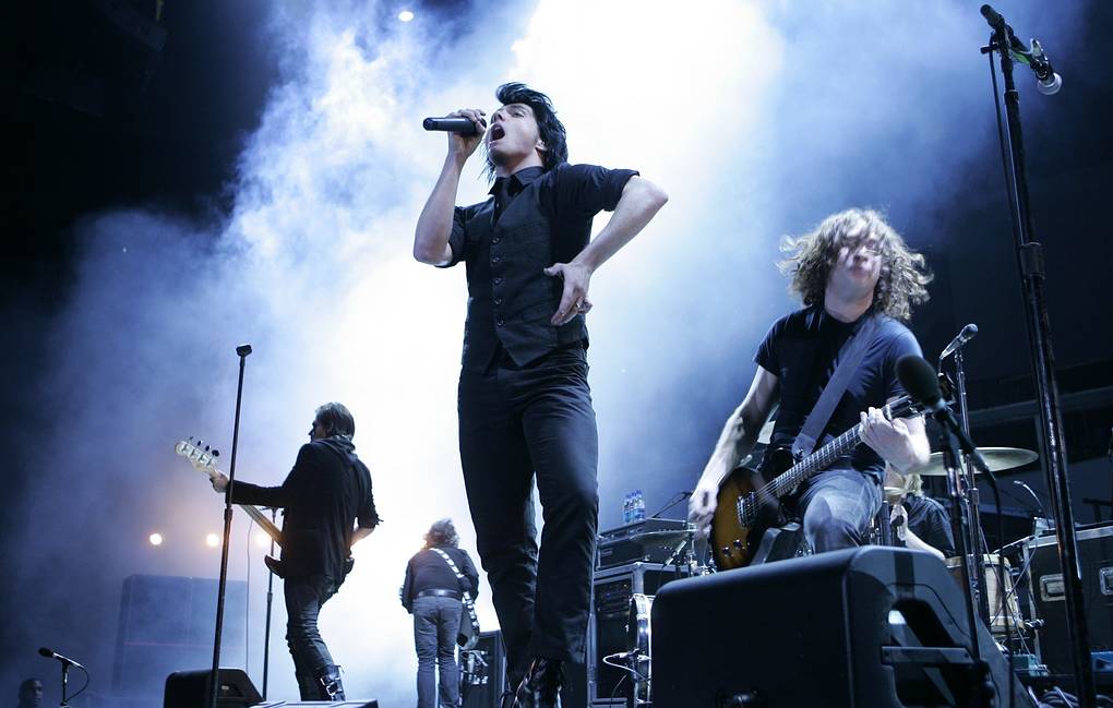 a thread of gerard's black waistcoat from 2007 aka my favorite look