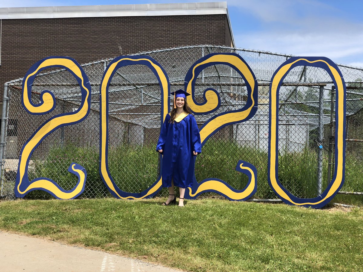 mgeorge_ms's tweet photo. Beautiful graduation at ESDH today. @EasternShoreDHS #HRCEClassOf2020 #NSClassof2020 https://t.co/oJ9O8LYeb2