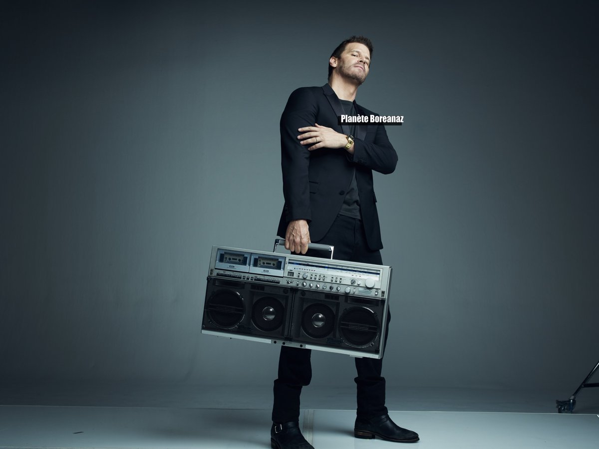 BuffyAngelShow's tweet photo. Notre FamilySite @Planet_Boreanaz vous partage la suite exclusive du shoot inédit de @David_Boreanaz  (2019). + de photos ici 
➡ https://t.co/9S7YC50XKT 
#Buffy #Angel #Bones #JasonHayes https://t.co/20Bnzj3Liq