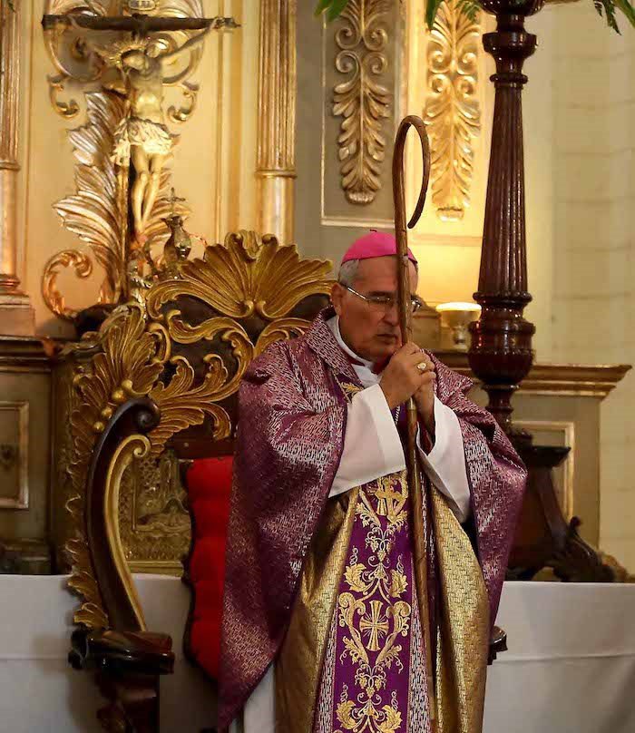 Con inmenso aprecio, respeto, admiración y cariño por siempre recordaré a Monseñor Bosco Vivas. Un verdadero pastor que amaba al prójimo siguiendo las enseñanzas de Cristo nuestro Señor. Su ejemplo seguiremos. Descanse en paz en la Gloria de nuestro Señor!