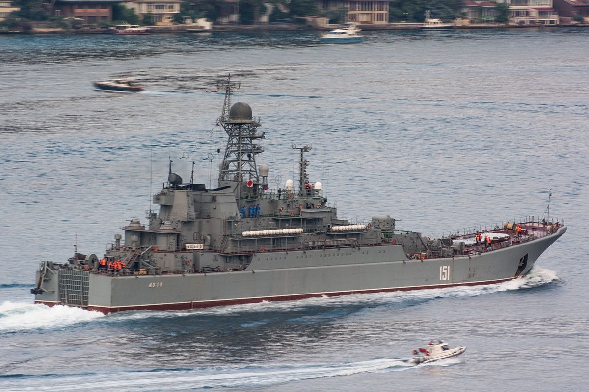 бдк саратов бердянск. бдк-54 "азов. 197 бригада десантных кораблей чф. 11711 иван грен. численность экипажа бдк.