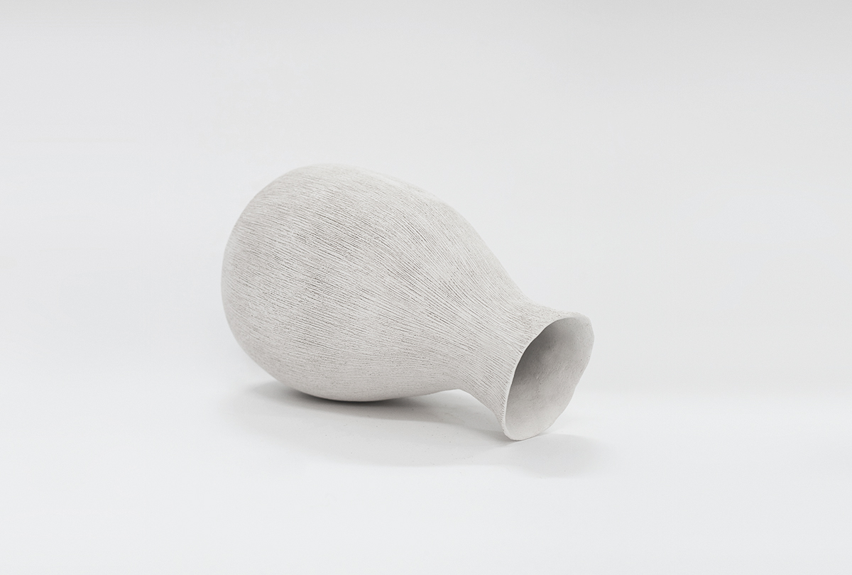 Fang i creativitat s'uneixen a l'#exposició “Recers”, en la qual l'artista Emma Llorente Palacios explora a la <a href="/galeriaH2O/">galeria h2o</a> ⚱️ l’#art de la ceràmica i la seva connexió amb el cos. ow.ly/Xp7d30qS9rc #LaCulturaTAcompanya #BarcelonaCultura