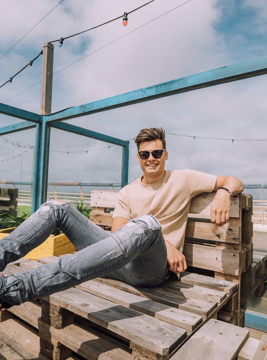 mikewilliamsdj's tweet photo. 2 weeks. New music. #FallinIn https://t.co/hyOcDJbApf