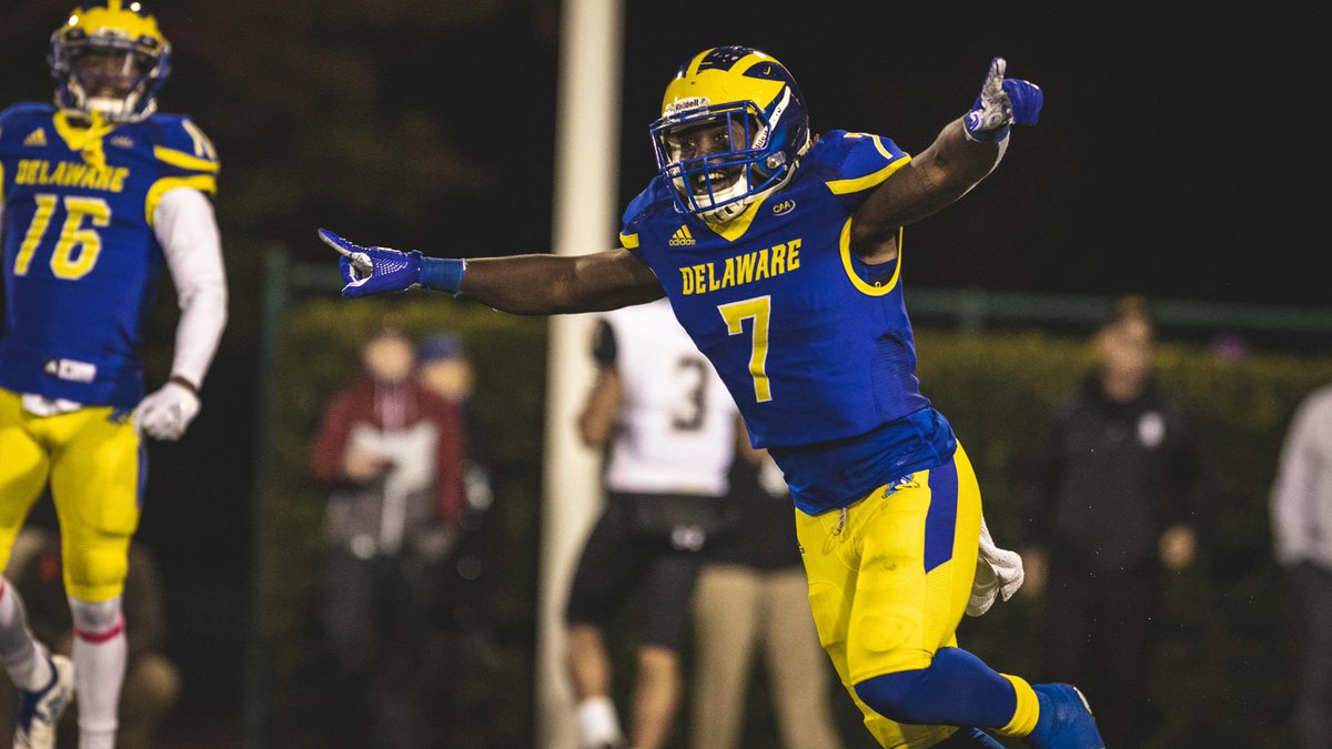_siah3's tweet photo. Blessed to have earned an offer from the University of Delaware @DelawareFB. Thank you to @UDCoachBelin and the rest of the Delaware coaching staff for the opportunity. #bluehens #bleedblue302 @UDBlueHens π‘π΅ https://t.co/Fp7DiYux1I