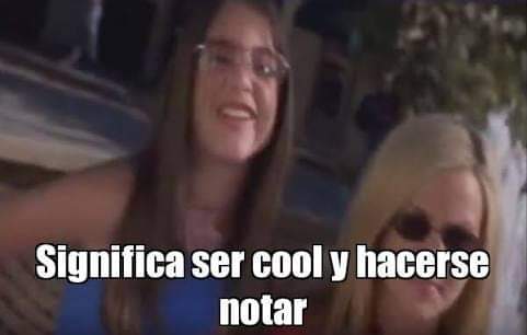 Guss_Roddel's tweet photo. Alguien: ¿Que significa ser gorilover? 
Yo: 
#Sismo #Adriana https://t.co/2QFeXcLINF
