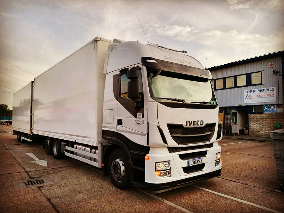 TopRemovals's tweet photo. On its way to South France and Toulouse. Space available on the way back. Get in touch for a great "Start of Summer" deal 🇫🇷

#topremovals #removalstofrance #bonvoyage https://t.co/hyn5PlM2O5