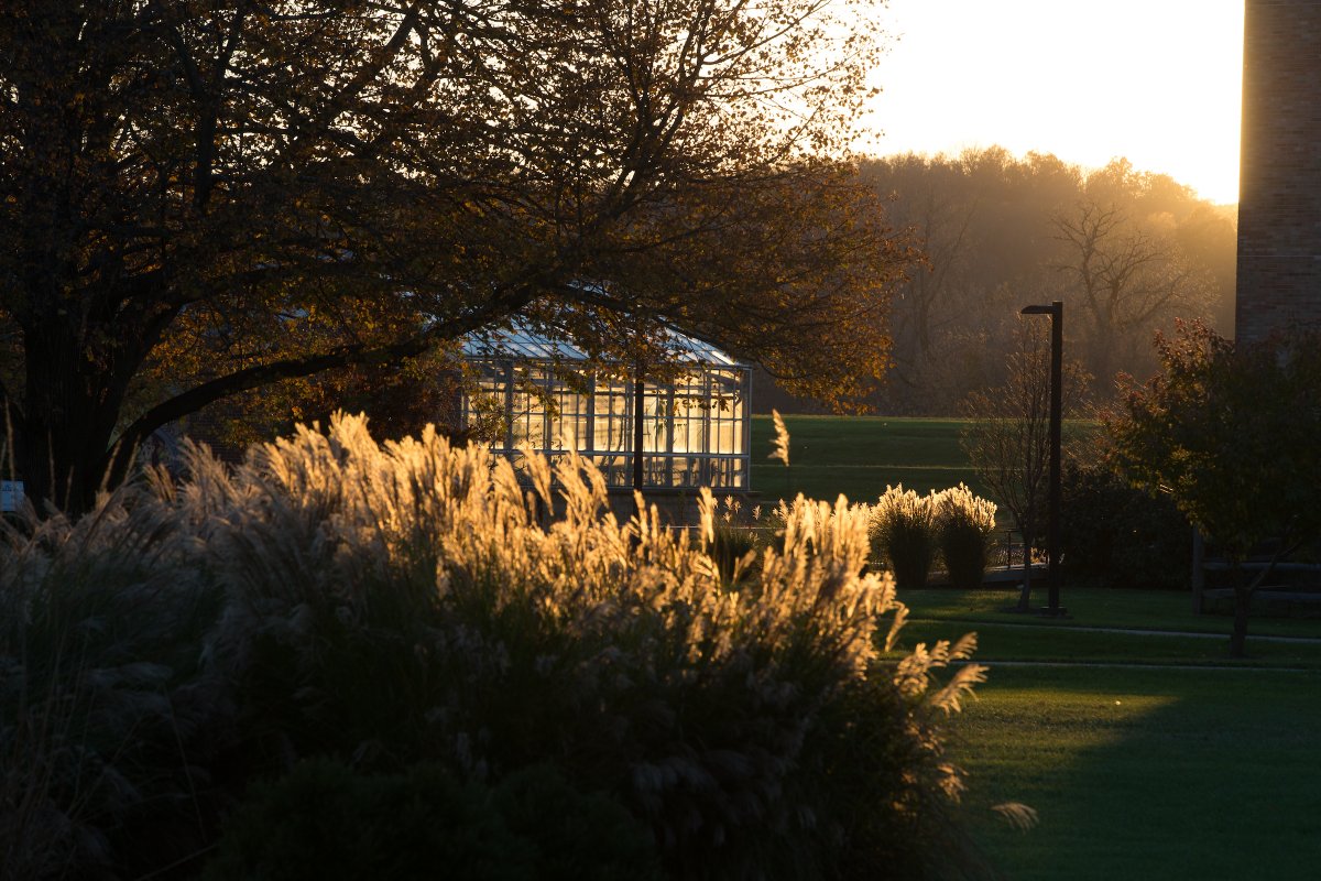 For Fall of 2021, Miami University on its Oxford campus will suspend ACT, SAT admission requirements. Merit scholarship and honors selection also will be test-optional. Read more about how test-optional will impact the incoming class of 2025. miamioh.edu/news/top-stori…