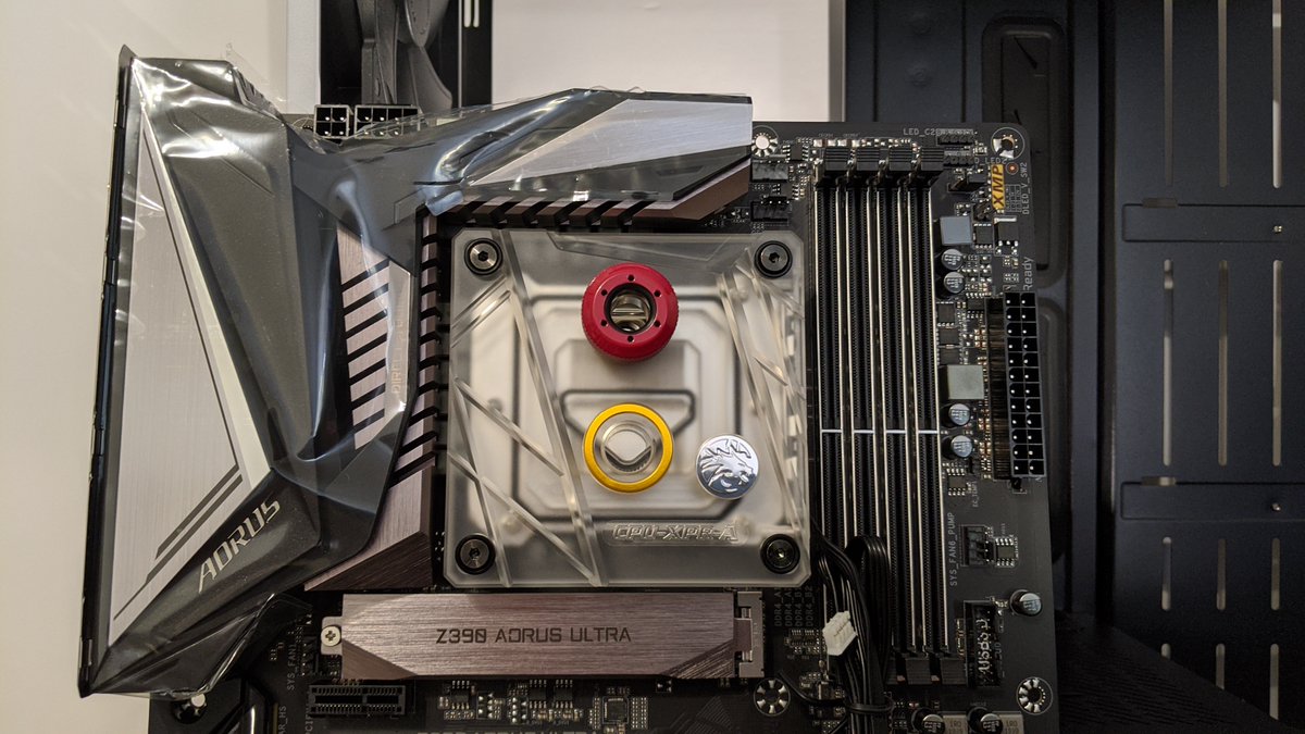 RoninMechaWorks's tweet image. Decisions, decisions...  Which @bykski_us CPU water block should we go with for the @AorusOfficial Z390 ULTRA motherboard on the @HITCOMMAND Base station build?

#HItCommand #AorusOfficial #PCBuild #SponsoredBuild #Intel #IntelGaming #roninmechaworks #watercooling