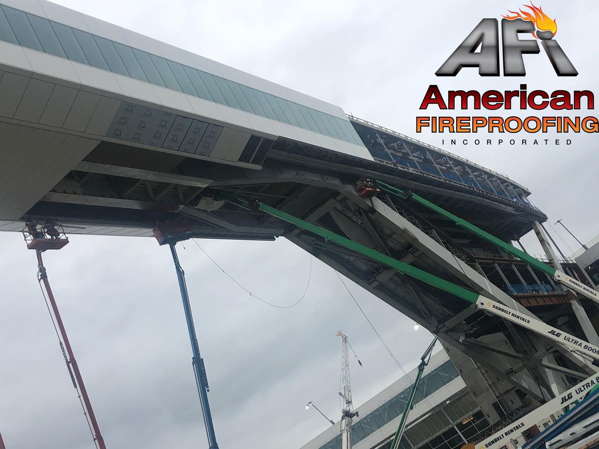 AFireproofing's tweet image. 🔥#TransformationTuesday Progress shots of our guys working on the @flySEA pedestrian bridge this past week. #fireproof #fireproofing #sprayappliedfireproofing #seatac #airport #fireproofingcontractor #dailyconstruction #constructionlife #isolatek #carboline @carboline @Isolatek