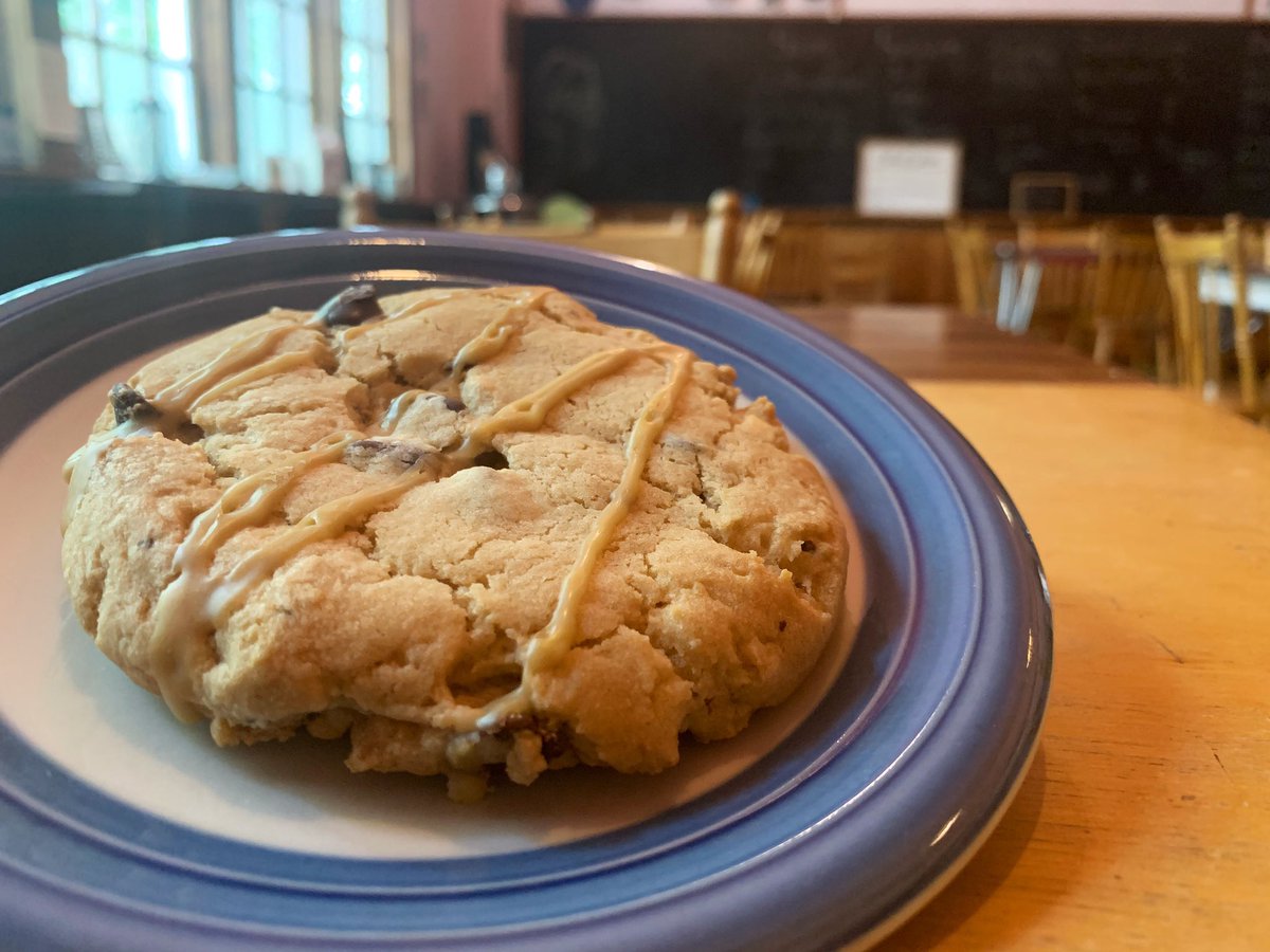 Mmmm!  Fresh baked Maple Chocolate Chip Cookies just in time for Canada day!
#traveldrumheller #travelalberta #ecsm #cafe