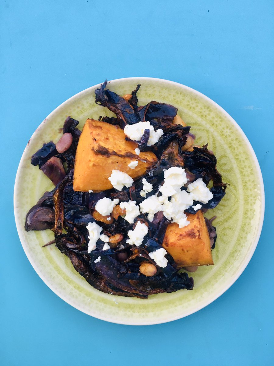 AndreaPappKren's tweet photo. Our amazing Morrighan’s Yoga Kitchen viewers named tonight’s dish👏🏻 Here’s ‘Morrighan’s Crispy Rainbow Classic’🌈🍠 
(purple cabbage, sweet potatoes, purple onions, beans, garlic powder, smoked paprika baked in the oven with olive oil) @lordofthedance https://t.co/PXSRkZxoJe