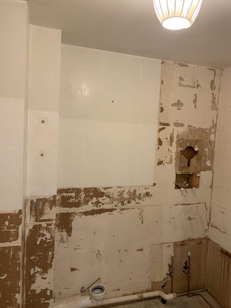 AdtBuilding's tweet photo. Little bathroom over skim 👌🏻 https://t.co/DBaK5nYgB8