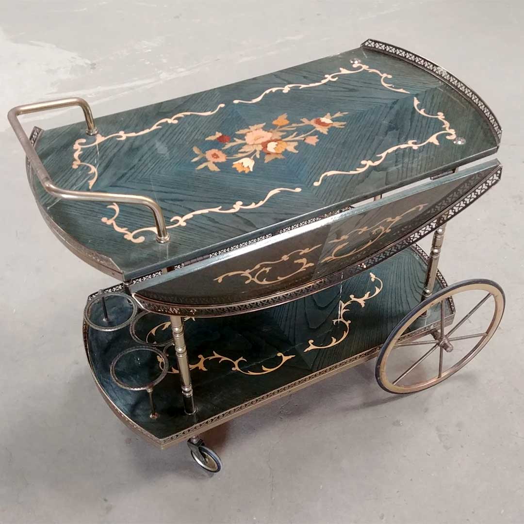 MyBarCart's tweet photo. RT @CommForklift: #barcart envy! Check out the #brassaccents and beautiful #inlaidwood. I love the blue color and high gloss finish as well. It’s listed on #CommunityForklift Marketplace! https://t.co/NLMRSuH9yz
#barcartdecor #barcartstyle #marquetry #g… https://t.co/28FRZf1rJ2