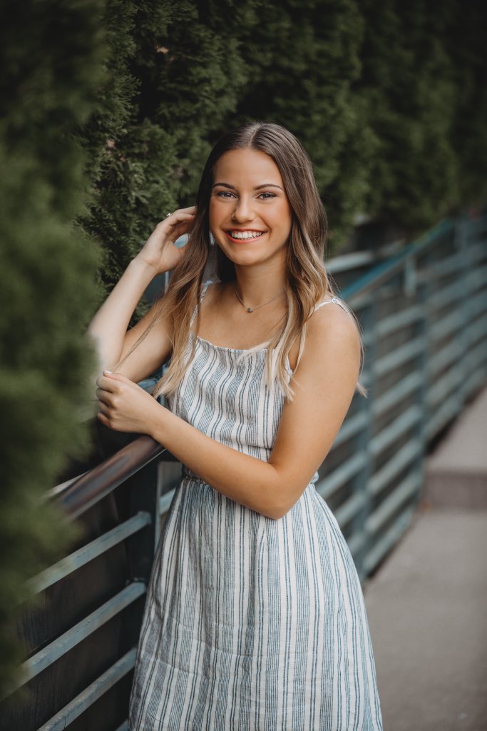 thedanceavenue's tweet photo. Caitlin Chesnut, daughter of Donovan Chesnut & Jodie Schlotterbeck. Carlisle HS graduate, danced at TDA for 8 years. Danced competitively for a total of 12 years, 7 of which were on TDA team. Will attend DMACC to major in nursing
#10yearsofTDA #TDArecital2020 #TDAseason10 ππ https://t.co/wv0hvqdUvp