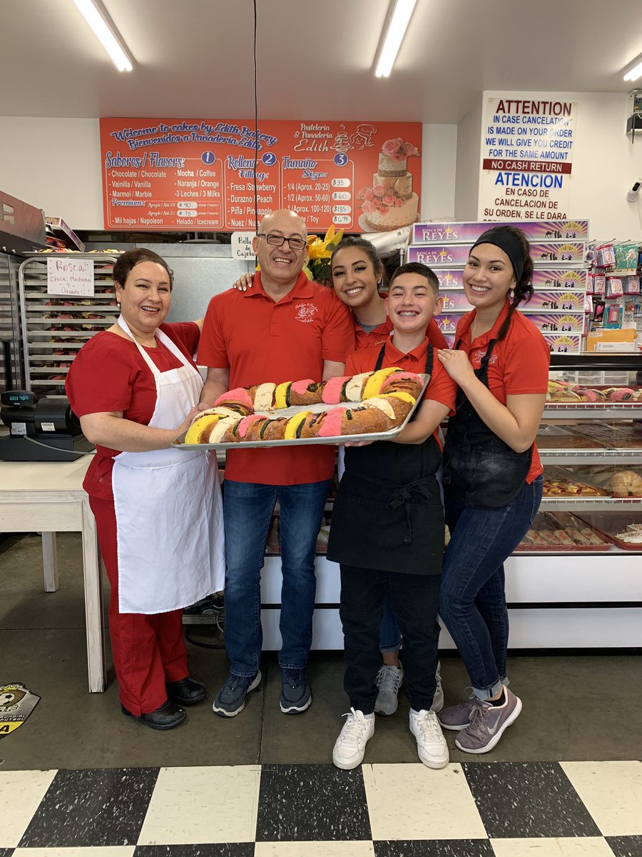 DianaPaulinaLo1's tweet photo. Something my immigrant parents did without knowing any English &amp; no college? THAT!! I just want to give a quick shout out to my amazing parents who now own one of the top rated panaderías in SLC! 😭 I am so proud of them! #supportlocalbusiness #supportsmallbusiness https://t.co/a8oIC50TKt