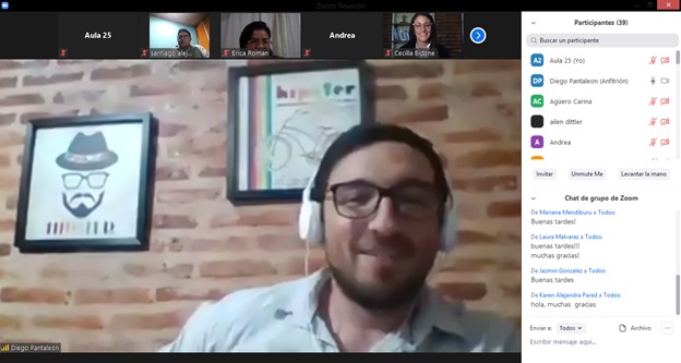 Derecho_Unne's tweet photo. Talleres y #CursosOnline para #Graduadas y #Graduados gratuitos #Hoy en #Derecho @unneargentina sobre #Coaching y Litigación Penal Oral💻📸
👥Se trata de iniciativas de Extensión Universitaria ⚖️🙌 https://t.co/Y3IoteBBxp