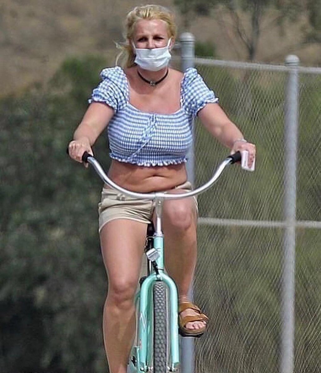 Rich_Cooper's tweet photo. Brittany Spears, 38.

The wall takes no prisoners. https://t.co/tUQABsI8NU