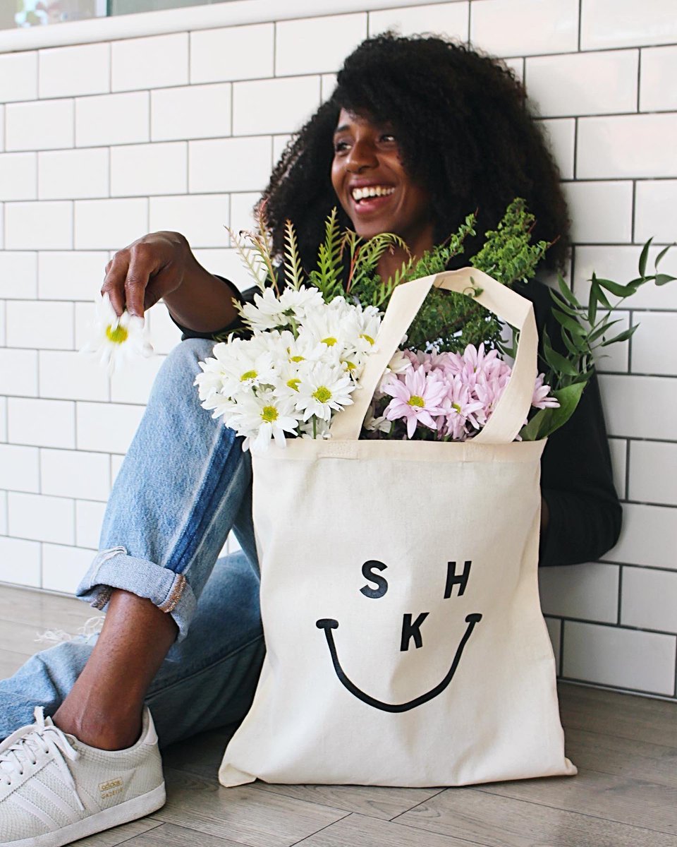 SweetHartTO's tweet image. Hot off the press! SHK merch is here just in time for summer! Find more information &amp;amp; details in the link below! With every sale, 10% will be going towards Good to be Good Foundation’s Women’s Relief Fund. Thank you for your support! 🌺✨ sweethartkitchen.com/merch