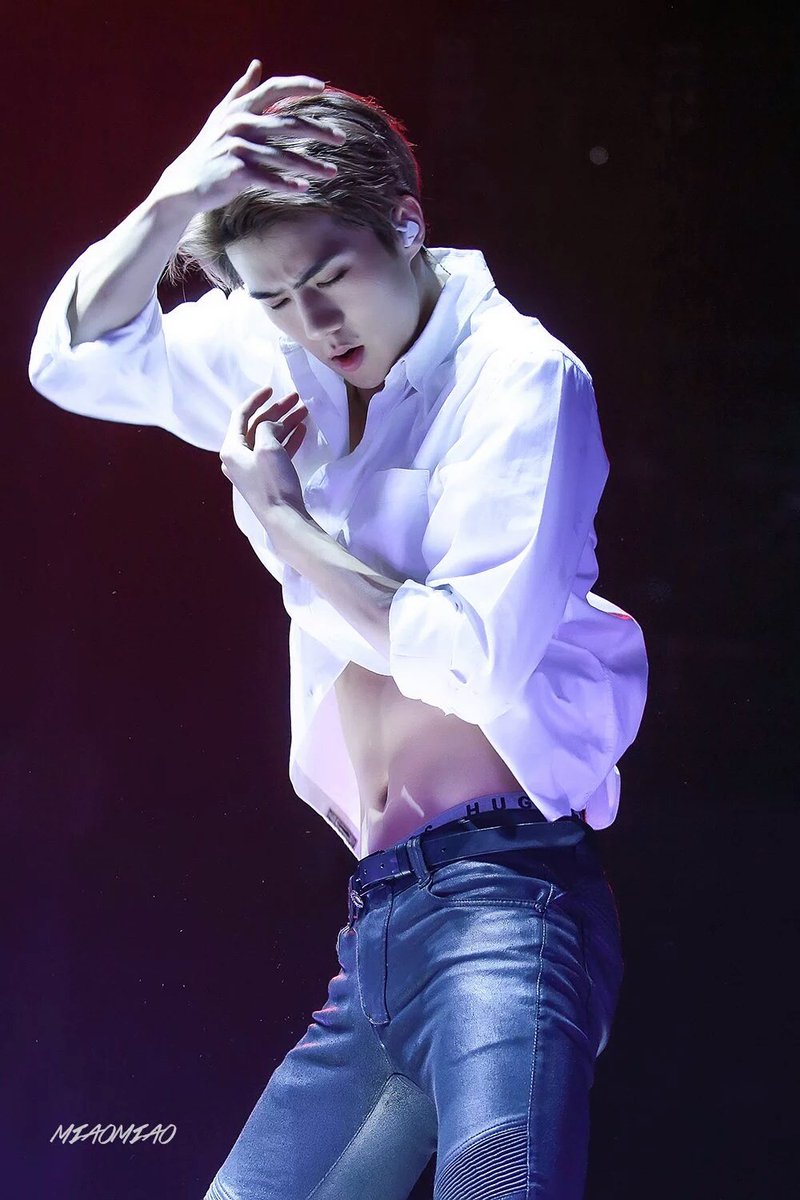 sehun's waist; a thread   —  for your decaying souls