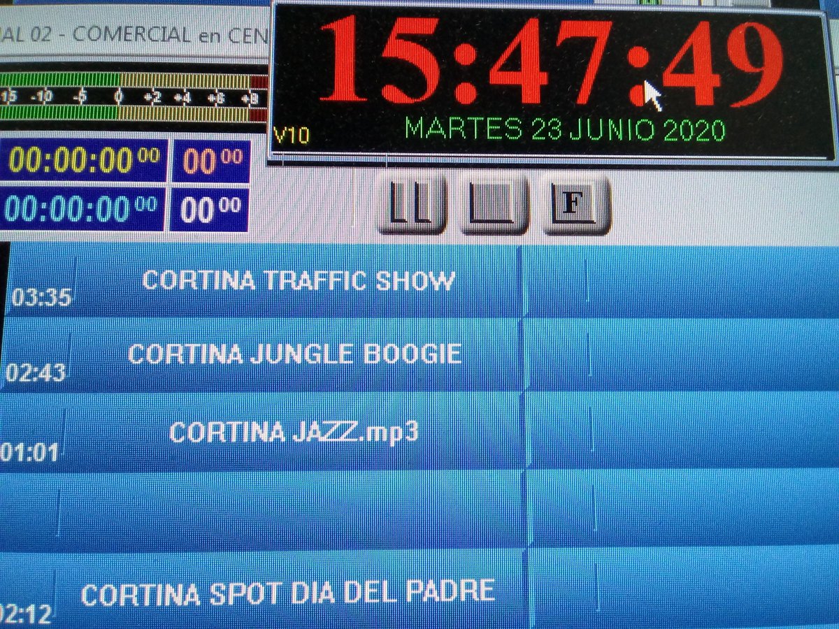 JoseAngelesFm's tweet photo. 🎙️Empezamos Programa #TrafficShow  @ChinoyAdolfo 🎸@adolfobolivar4  @JhetroFranco @Radio_Oxigeno 📻 #Dia100  🎧 #radio #fm #peru #MiMundoRadio #RadioOxigeno 🇵🇪 https://t.co/buYSr12Vy7
