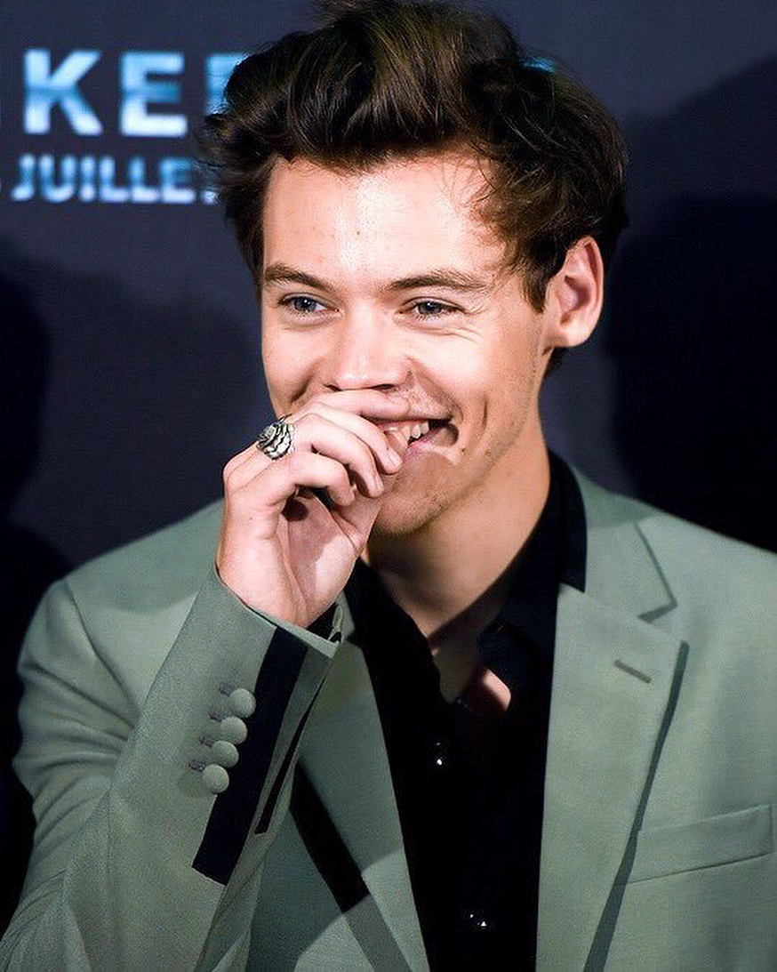 best harry pics (@picshs) on Twitter photo 