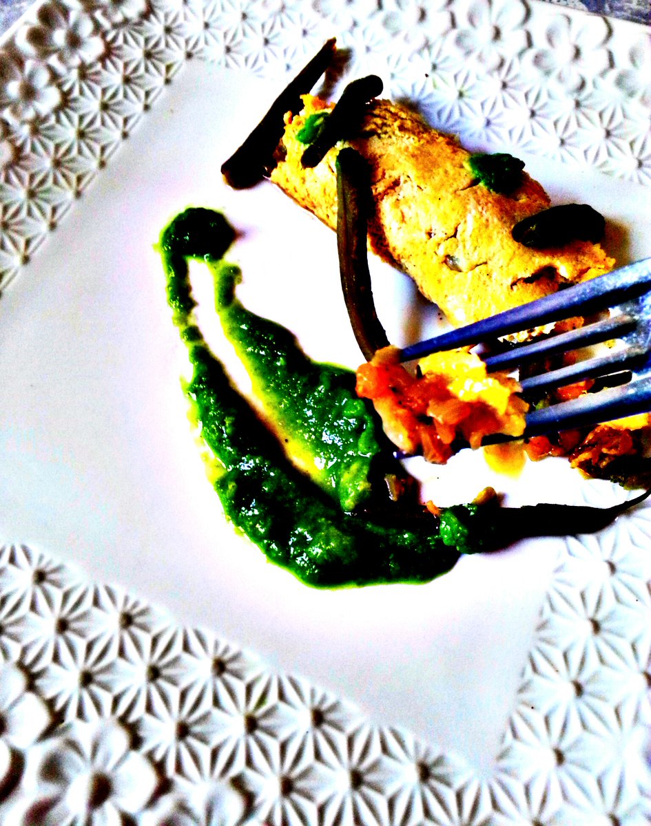 DishSpecial's tweet photo. Perfect Omelette
#Cooking #CookingMaster #CookingDiary #Cookieくんの実績 #cookingwithfikz #cookingtaxeffects #cuisine #Food #foodart #foodphotography #FoodInsecurity #Morocco #gastronomiasostenible #gastronomy #tasty #gastronomie 
😍😍😍😍🍴🍽️🥢🍳🍳🍳🇲🇦🇫🇷 https://t.co/PAdOIIMUrx