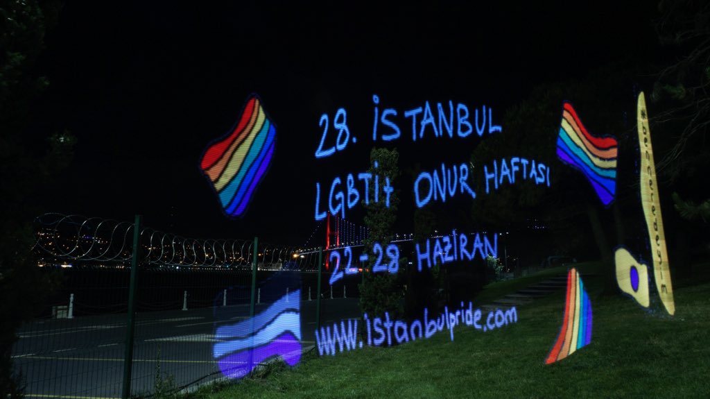 istanbulpride's tweet photo. 28. İstanbul LGBTİ+ Onur Haftası ekranlarımızda! Siz de evinizden, işinizden, nereden istiyorsanız oradan katılmak için facebook'umuzdaki linkleri takip edebilirsiniz! #benneredeyim https://t.co/Y7CwLKSyIQ