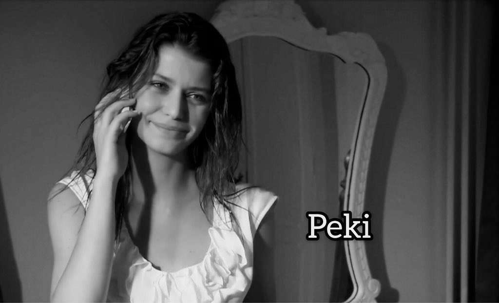 Bütün acılarını bir "peki"ye sığdıran bize yalancılara, korkaklara aşık olunmamasını öğreten Kraliçe... Unutmadık, unutmayacağız. 
#BihterZiyagil ∞